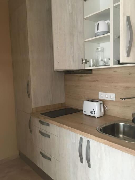 אדחה Independiente Estudio En Acogedora Casita De Mai מראה חיצוני תמונה